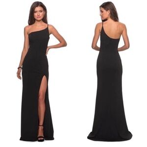 La Femme 28176 Black One Shoulder Gown Size 6 NWT
